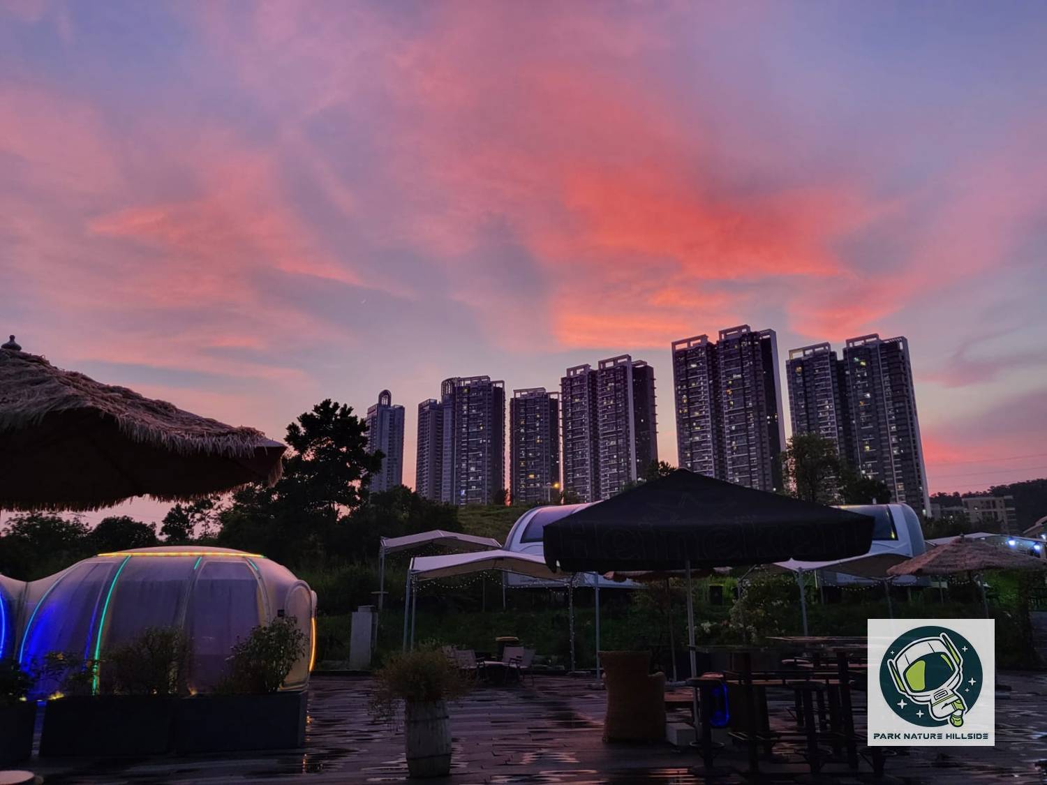 【STAR POD】DAY CAMPING ( 2-8 pax )14:00 - 22:00