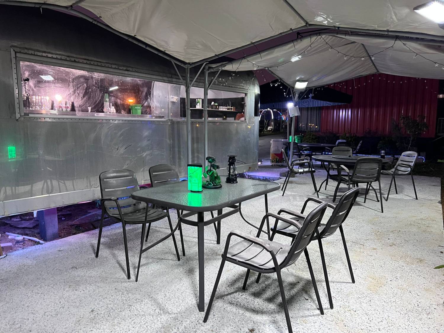【STARRY SKY BAR】DAY CAMPING ( 2-10 pax )14:00 - 22:00