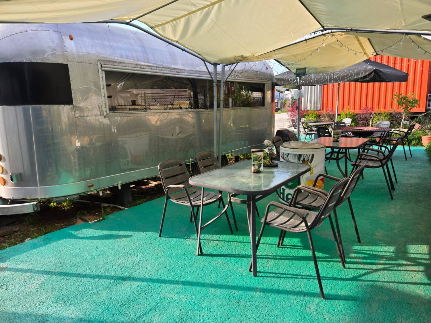 【STARRY SKY BAR】DAY CAMPING ( 2-10 pax )14:00 - 22:00