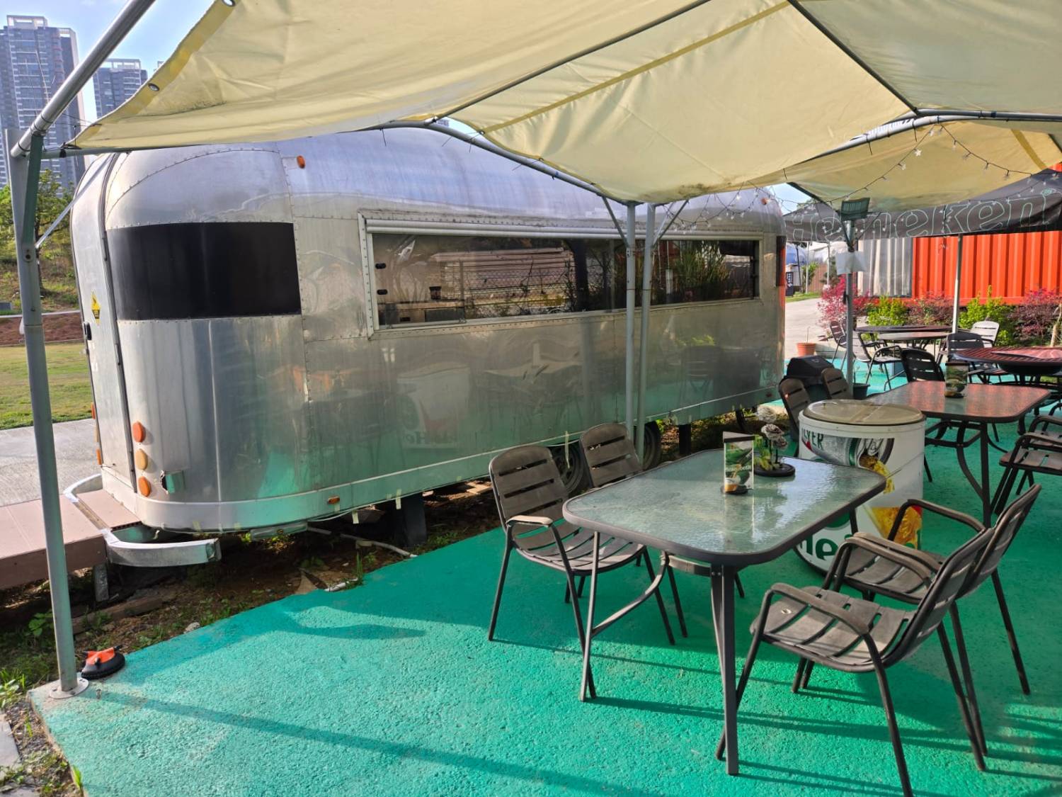 【STARRY SKY BAR】DAY CAMPING ( 2-10 pax )14:00 - 22:00